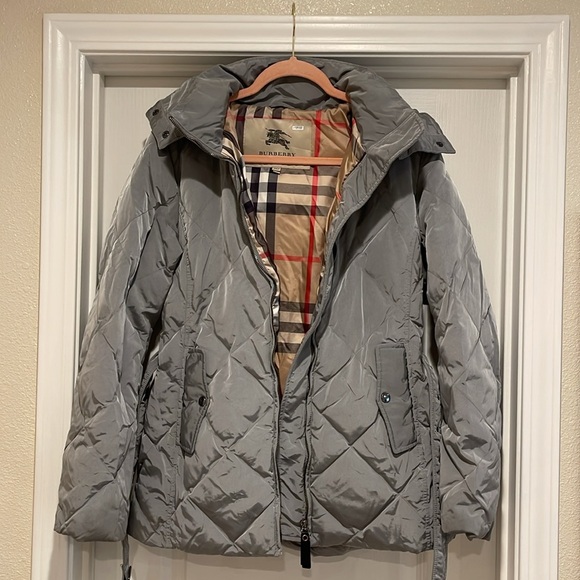 BURBERRY LONDON
Daunen Jacked Size M - Picture 6 of 16